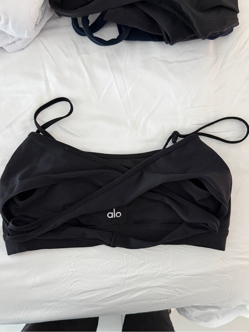 Alo Yoga Airbrush Enso Bra wrap black size medium